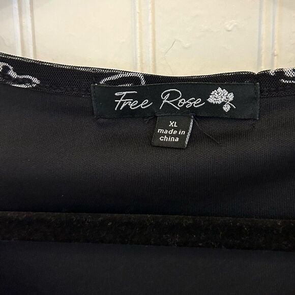 Black and white fully lined heart print top - Picture 4 of 8